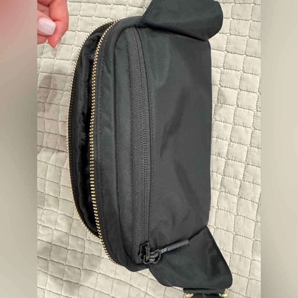 Lululemon Everywhere belt bag 2L - Picture 5 of 7